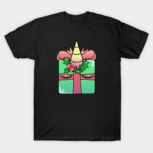 Green Christmas Unicorn Gift T-Shirt